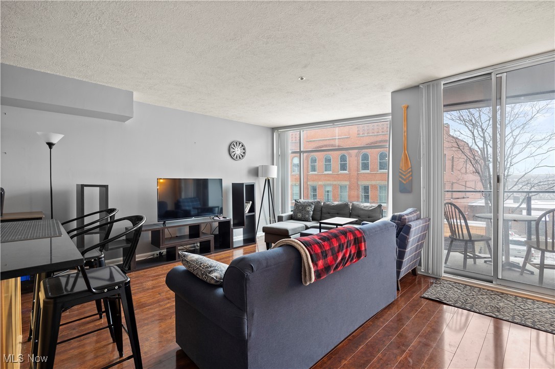 Stonebridge Condos - Residential