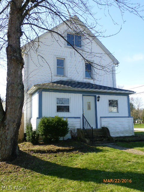 Sold As-Is. No seller paid inspections or repairs. Offer must have earnest money as a Cashiers Check to the Listing Agency with buyer name as the remitter. Need pre-approval or proof of funds documentation with initial offer. No exceptions. This property is eligible for the Freddie Mac FIRST LOOK Initiative through 4/24/2016. Homestead Exemption and Assessments unknown.