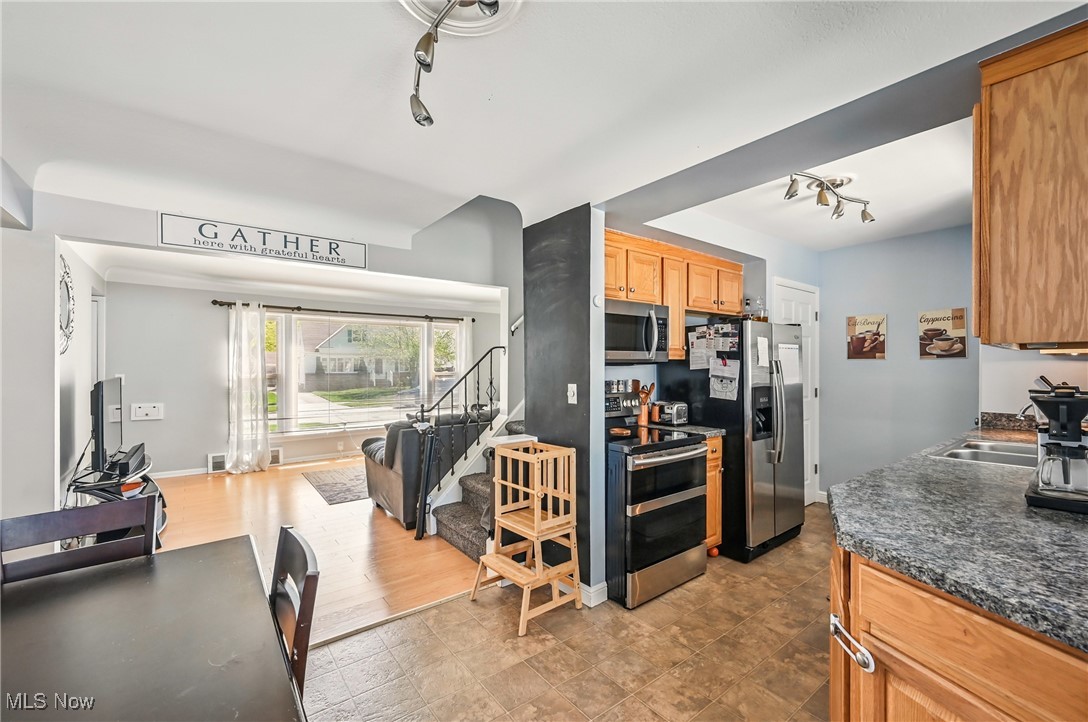 732 Pendley Road, Willowick, Ohio image 11