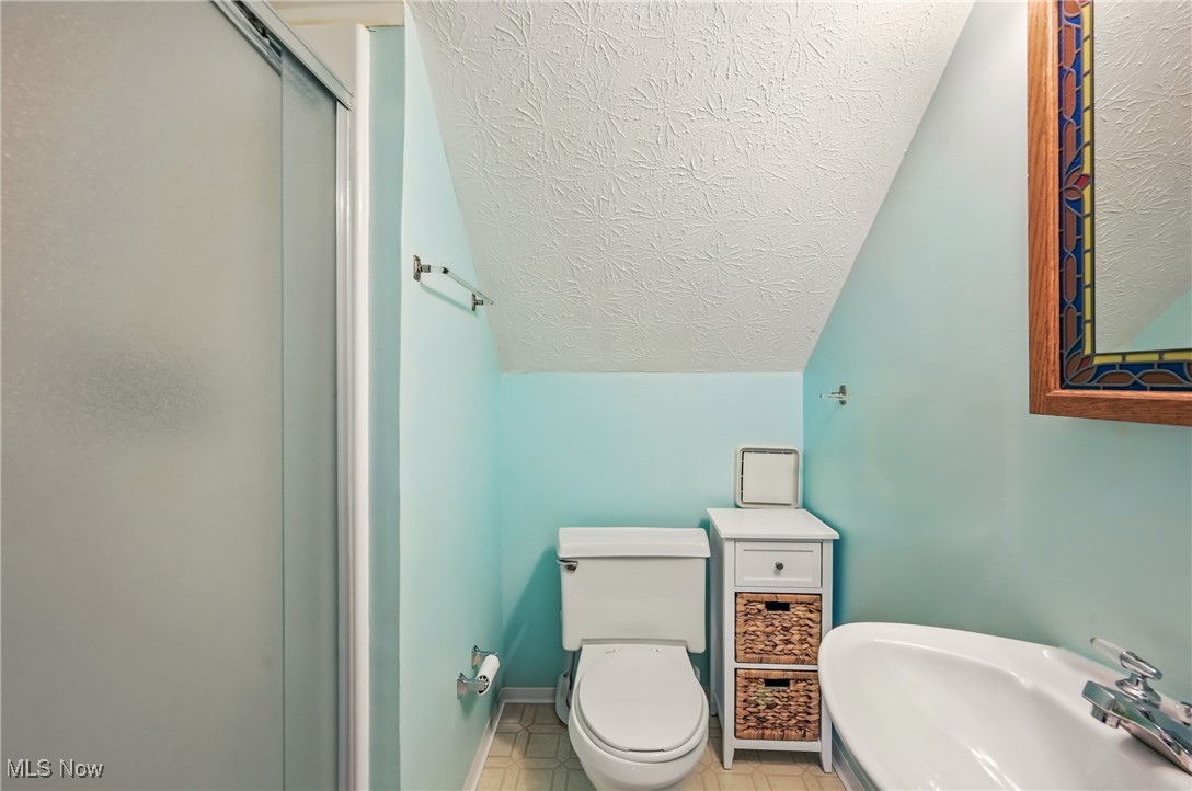 732 Pendley Road, Willowick, Ohio image 22