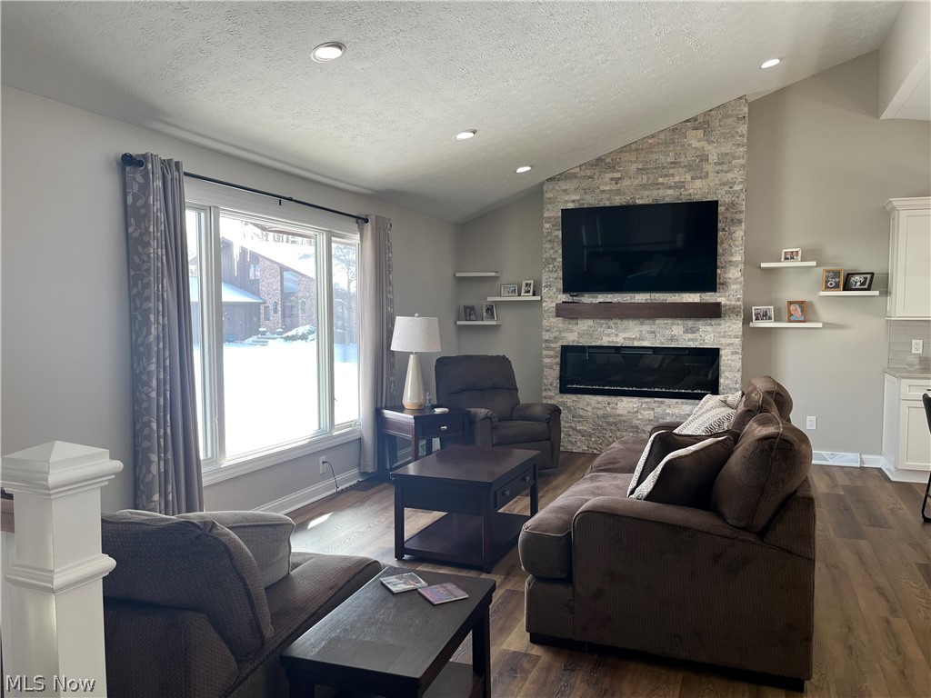 13325 Longspur Court