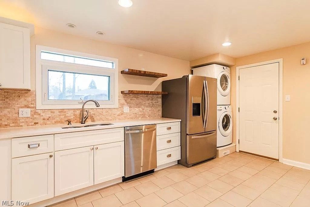 Photo of 2961 Archwood Place, Cuyahoga Falls, OH 44221 (MLS # 5187060)