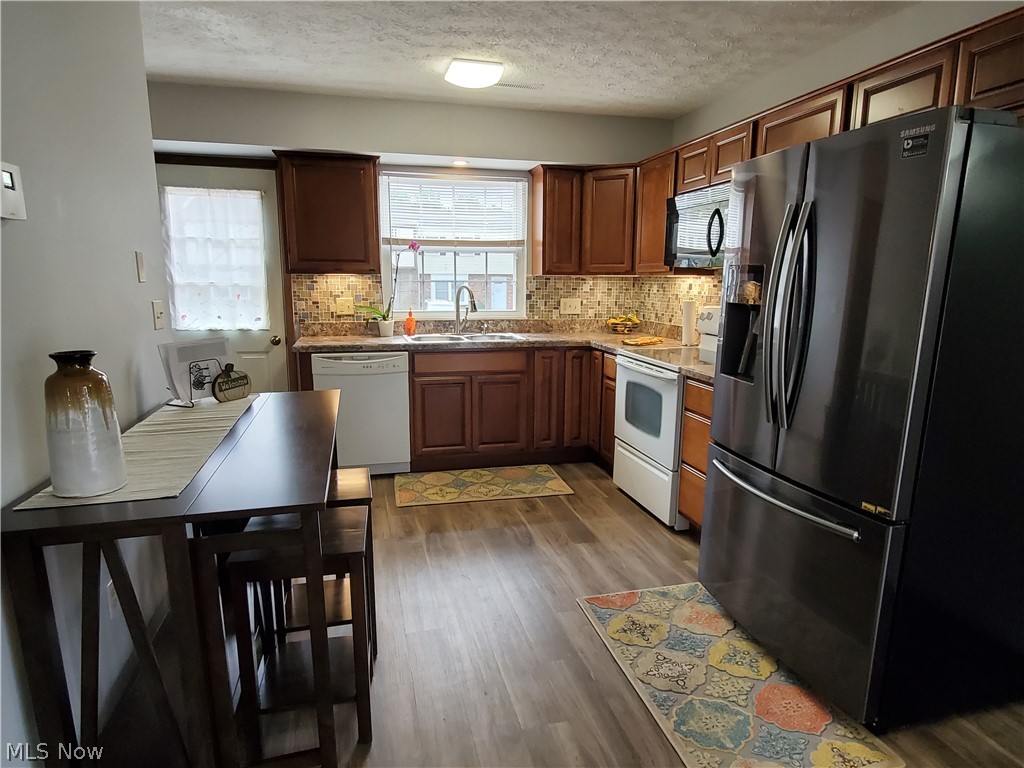 Parkside Condominiums - Residential