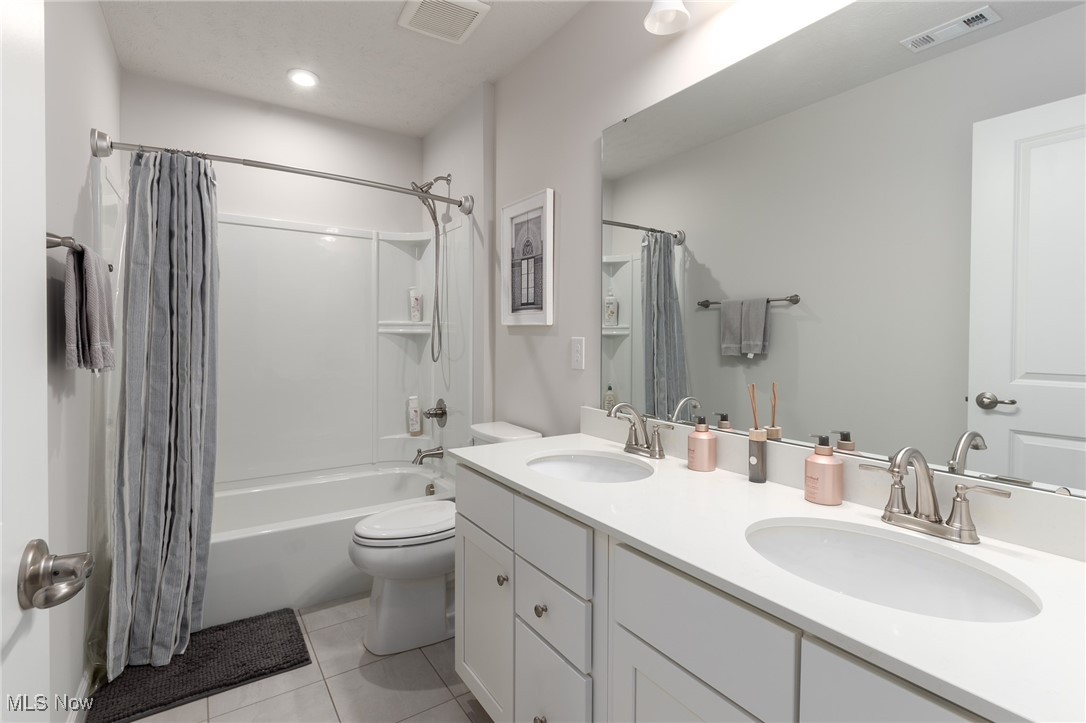 4677 Louis Lane, Kent, Ohio image 24