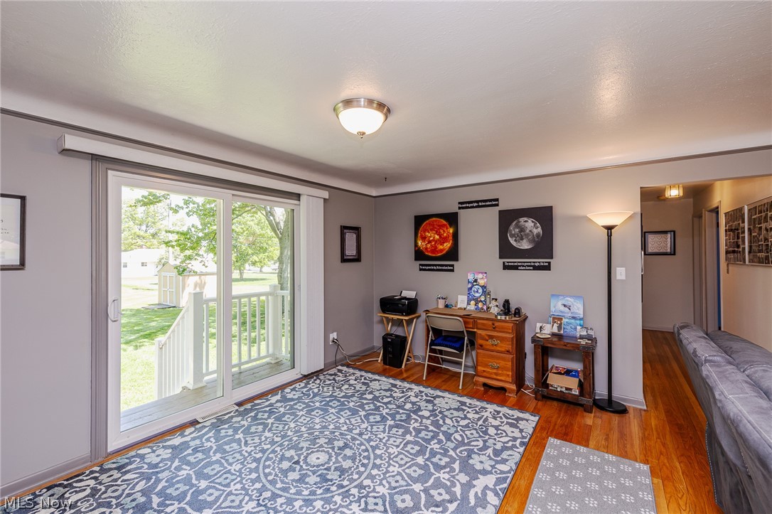 Twilight Land Co 01 - Residential