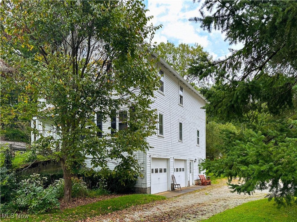 Photo of 15555 Munn Road, Newbury, OH 44065 (MLS # 5184216)