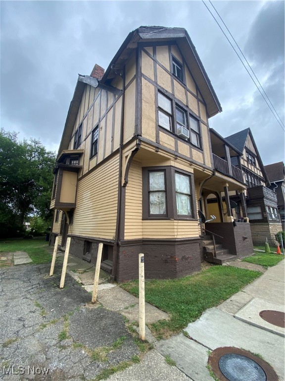 1963 E 69th Street