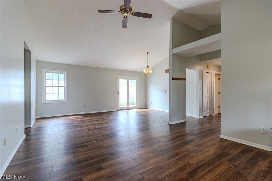 Macintosh Farms Condo 01 - Residential