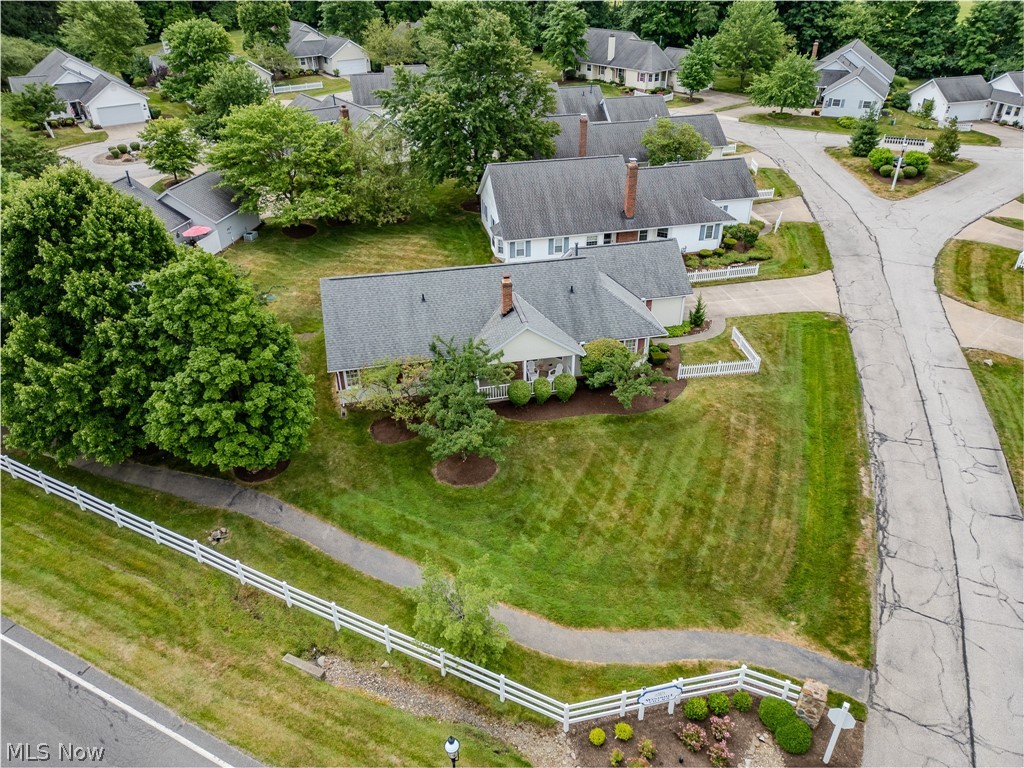 Macintosh Farms Condo 01 - Residential