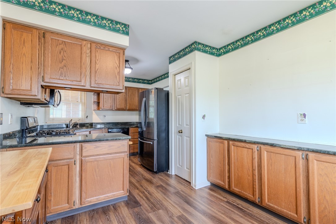 Macintosh Farms Condo 01 - Residential