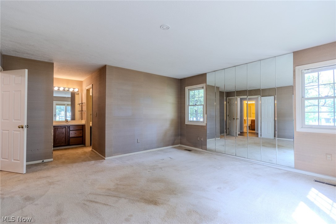 Macintosh Farms Condo 01 - Residential