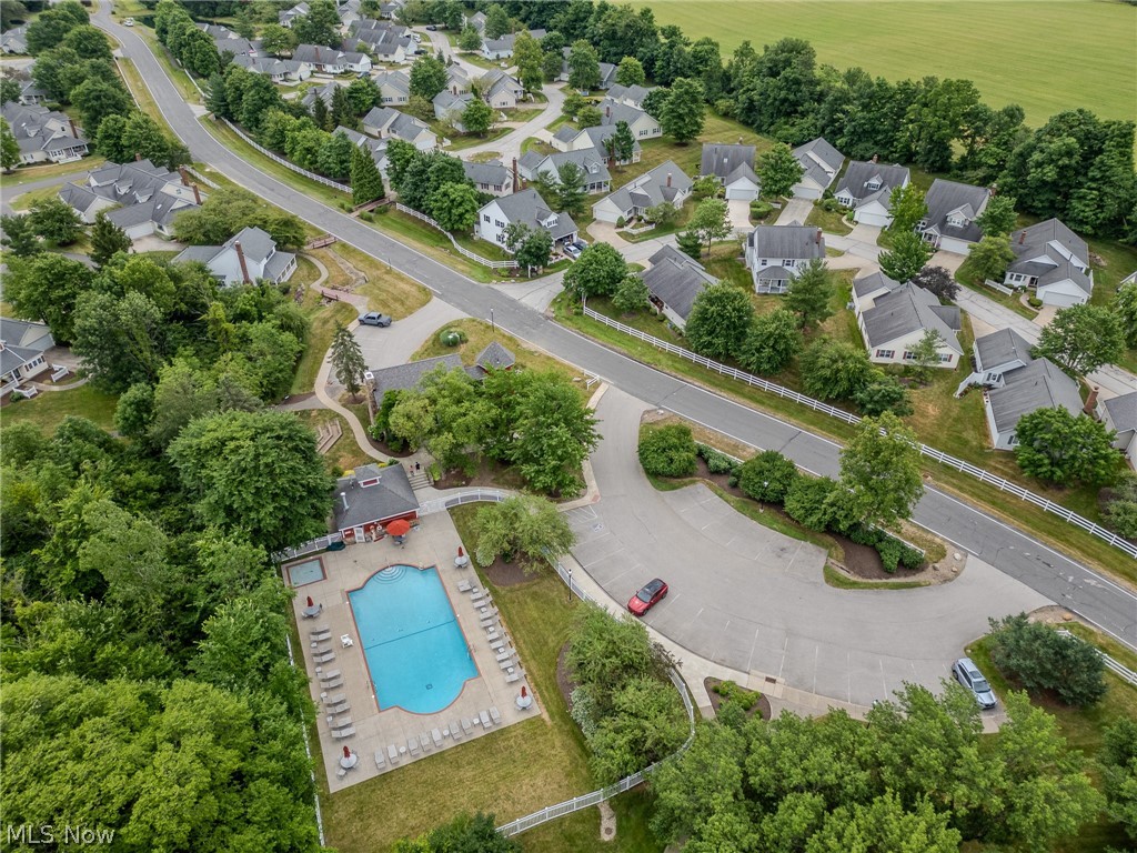 Macintosh Farms Condo 01 - Residential