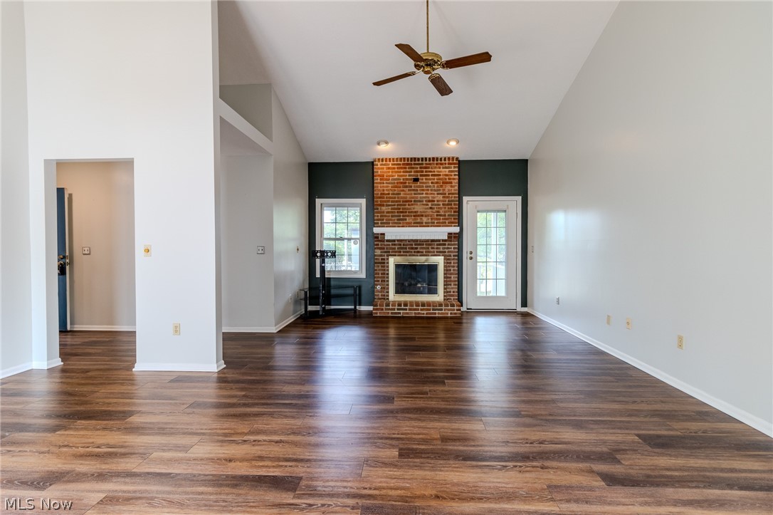Macintosh Farms Condo 01 - Residential