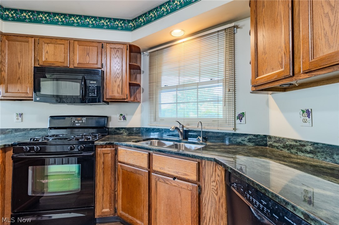 Macintosh Farms Condo 01 - Residential