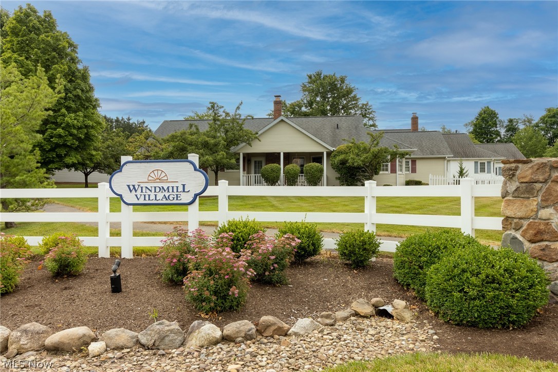 Macintosh Farms Condo 01 - Residential