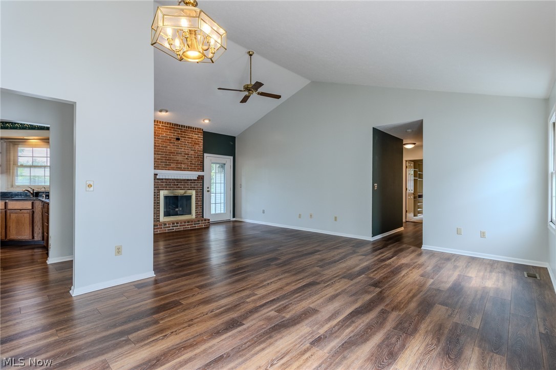 Macintosh Farms Condo 01 - Residential