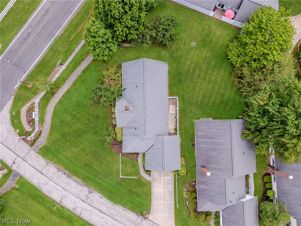 Macintosh Farms Condo 01 - Residential