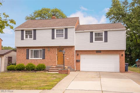 Photo of 4855 Edsal Drive, Lyndhurst, OH 44124 (MLS # 5238642)