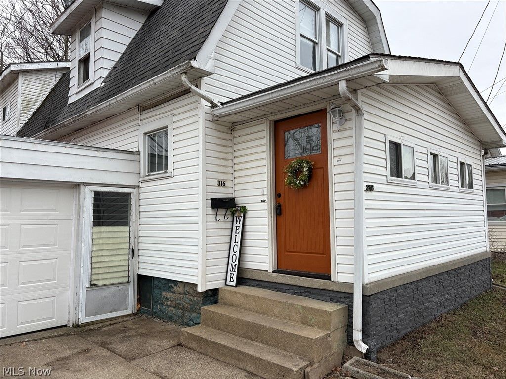Photo of 316 Bank Lane SE, New Philadelphia, OH 44622 (MLS # 5190276)