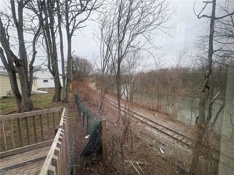 Tiny photo for 316 Bank Lane SE, New Philadelphia, OH 44622 (MLS # 5190276)