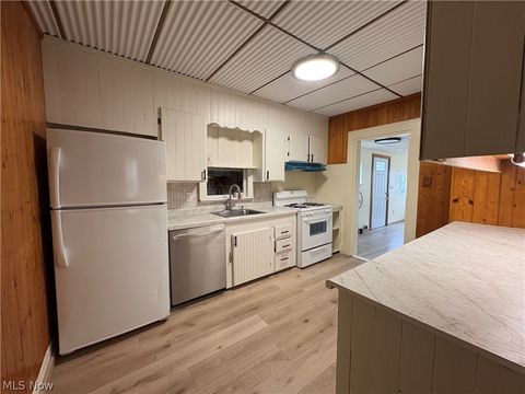 Tiny photo for 316 Bank Lane SE, New Philadelphia, OH 44622 (MLS # 5190276)