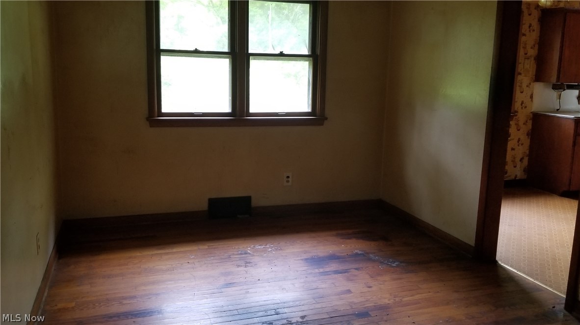 J Leetch 1 - Residential