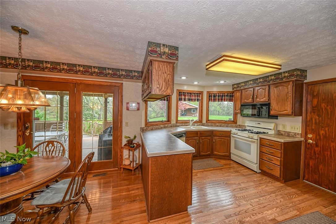 Suzannes Plantation Acres - Residential