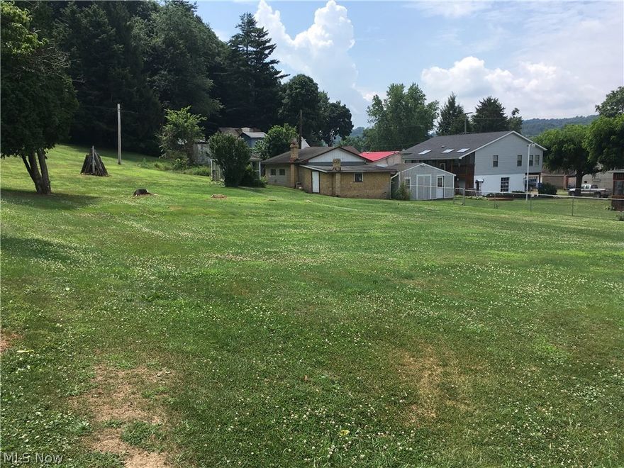 Auction Thursday August 16, 2018 @ 5:00 PM - Real Estate: 100 X 150 vacant lot – lot features nice storage garage & greenhouse – city utilities available – 2 Tusc. Co. Parcels sell for 1 price 42-01447-000 & 42-00909-000 – nice flat lots – great for single family or 2 manufactured homes with age built requirement.

Terms: $2,000 non refundable deposit down day of auction – balance due at closing. – Sells with no financing contingencies. No Buyer’s Premium. Any required inspections must be completed prior to bidding. All information contained herein derived from sources deemed reliable but not warranted. All announcements day of auction take precedence over printed advertising.