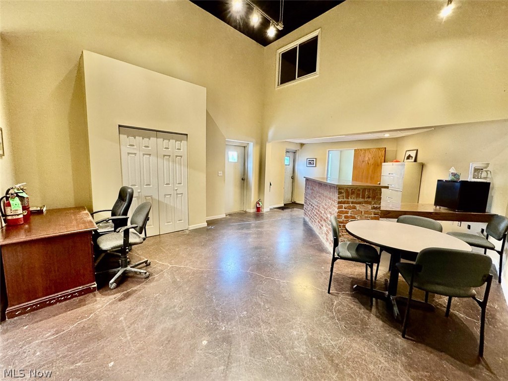 Akron - Commercial Sale