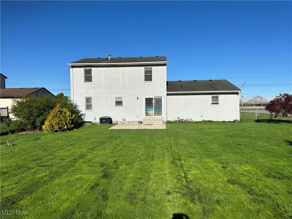 8599 Marks Road, Strongsville, Ohio image 39
