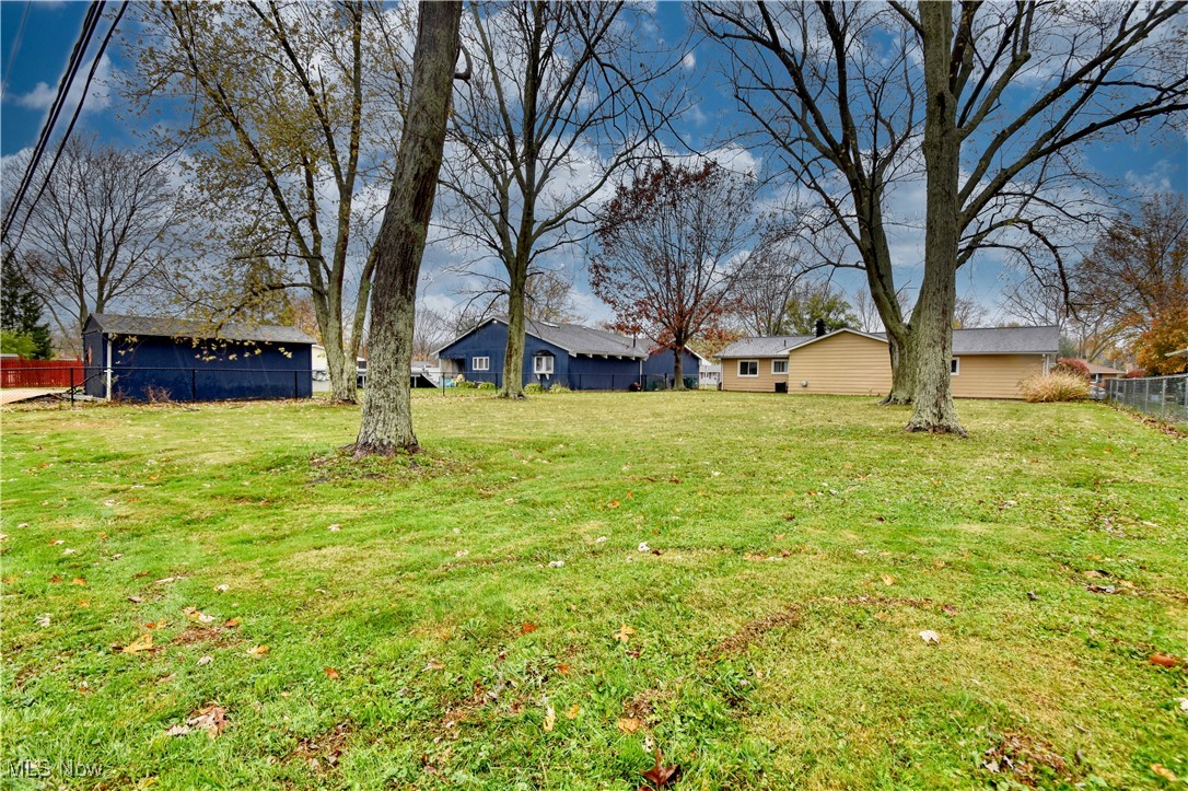 8278 Donald Drive, Mentor, Ohio image 32