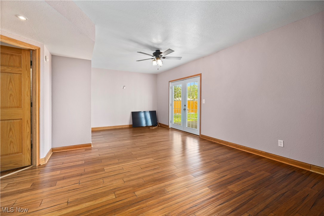 1287 E Garnet Avenue, Port Clinton, Ohio image 25