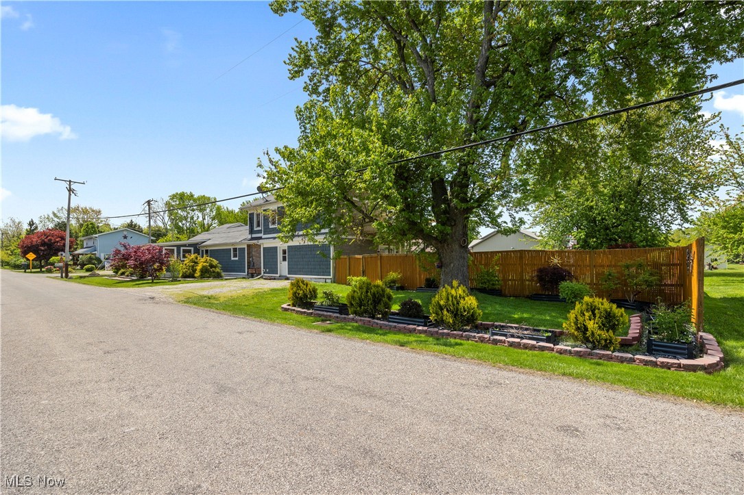 1287 E Garnet Avenue, Port Clinton, Ohio image 4