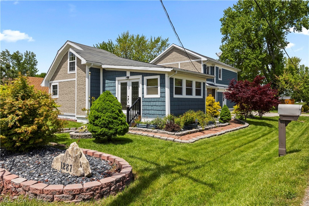 1287 E Garnet Avenue, Port Clinton, Ohio image 1