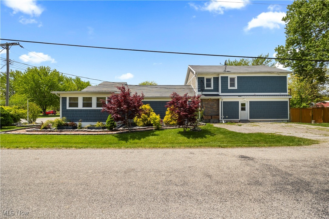 1287 E Garnet Avenue, Port Clinton, Ohio image 3