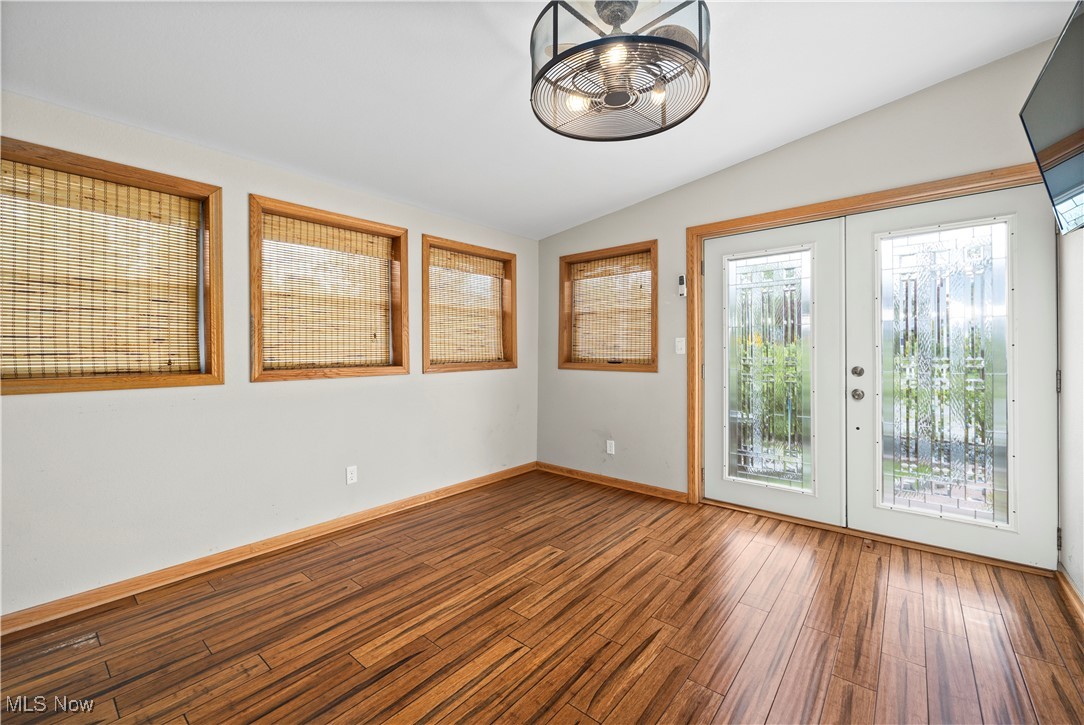 1287 E Garnet Avenue, Port Clinton, Ohio image 11