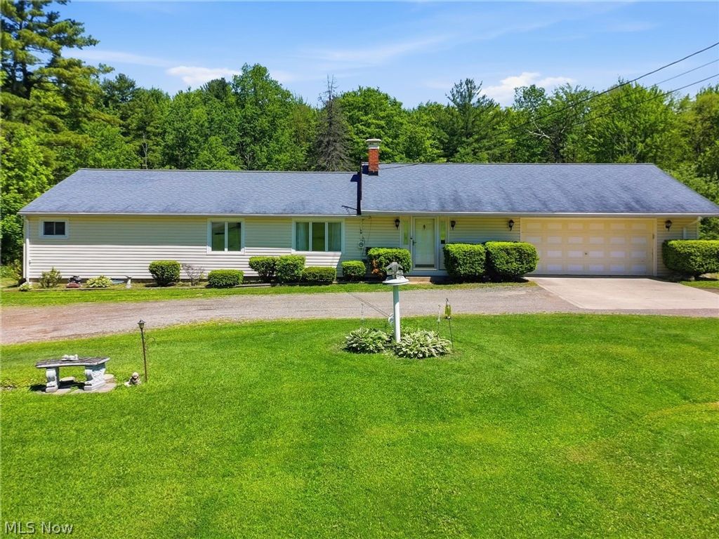 Photo of 3670 Austinburg Road, Ashtabula, OH 44004 (MLS # 5212955)