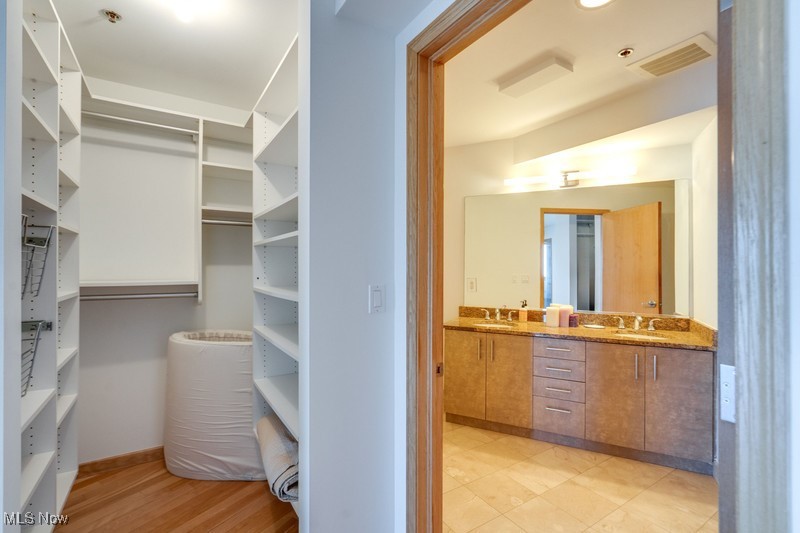 Pinnacle Condo - Residential Lease