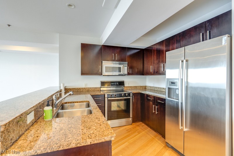 Pinnacle Condo - Residential Lease