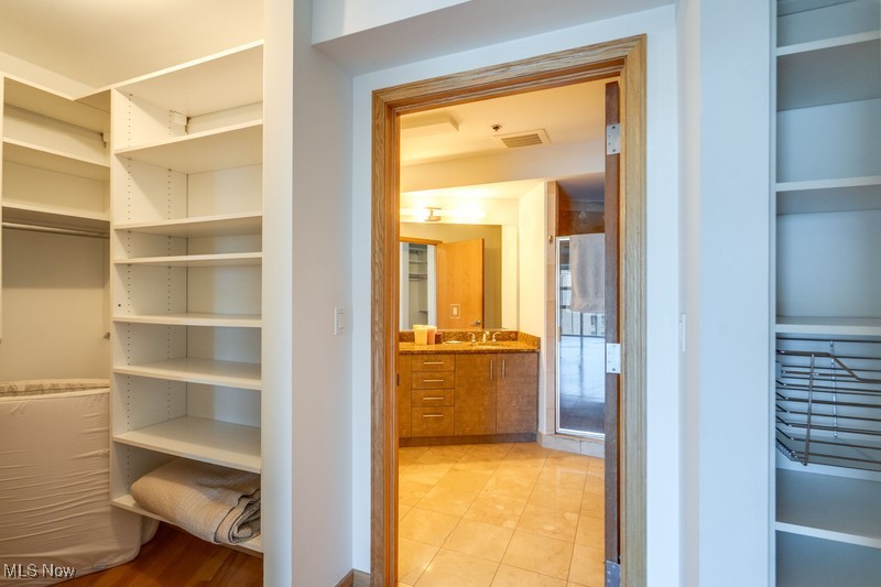 Pinnacle Condo - Residential Lease