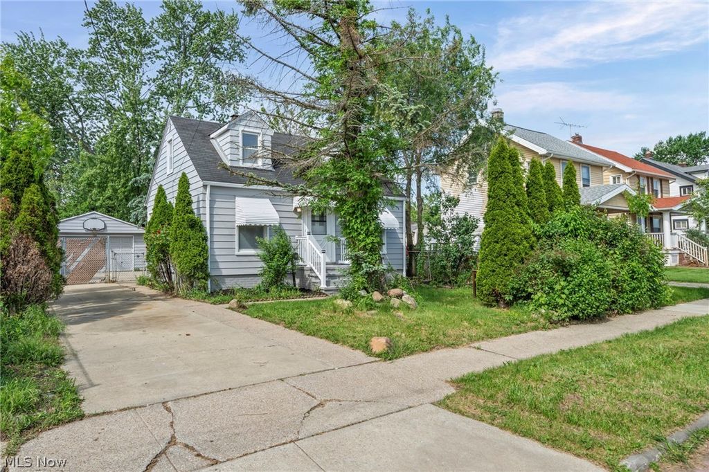 Photo of 3854 W 116th Street, Cleveland, OH 44111 (MLS # 5212571)