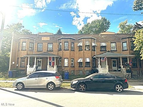 2082 W 98th Street Cleveland OH 44102