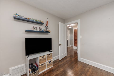 Tiny photo for 5860 Wickfield Drive, Parma Heights, OH 44130 (MLS # 5226317)