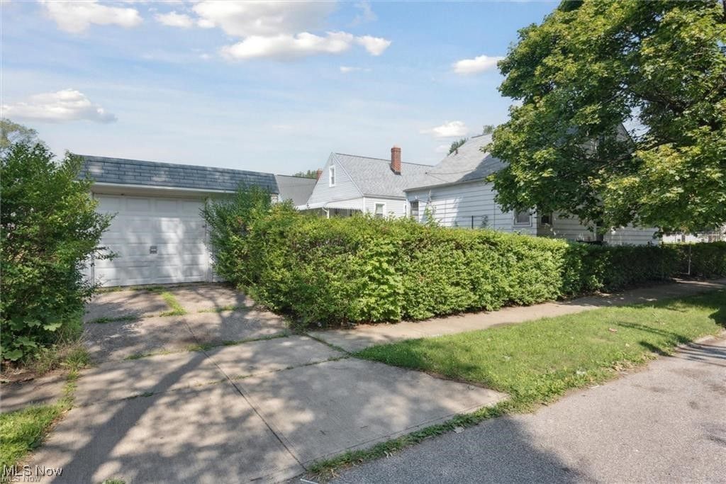 Photo of 11401 Western Avenue, Cleveland, OH 44111 (MLS # 5182427)