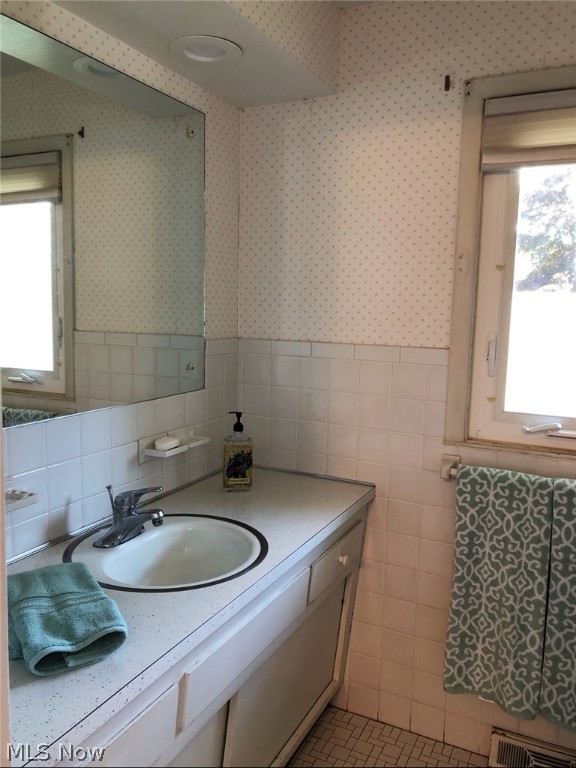 Rapid Transit Land Sales Compa - Residential