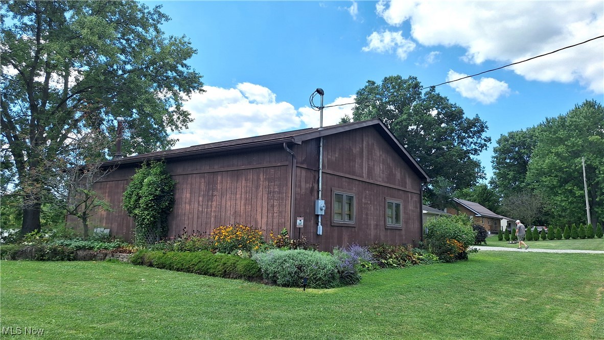 4355 N Lake Road, West Farmington, Ohio image 9