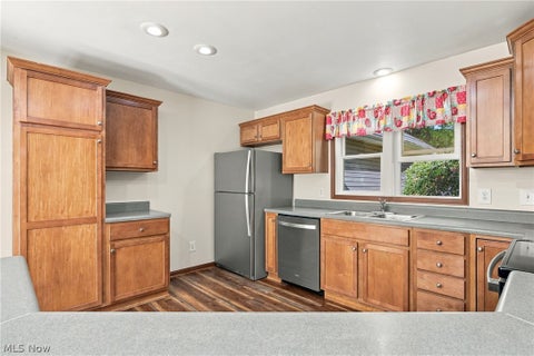 Tiny photo for 1031 Richards Way, West Farmington, OH 44491 (MLS # 5254555)
