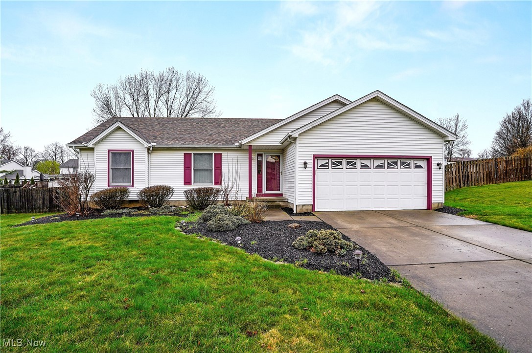 6874 Berry Blossom Drive, Austintown, Ohio image 1