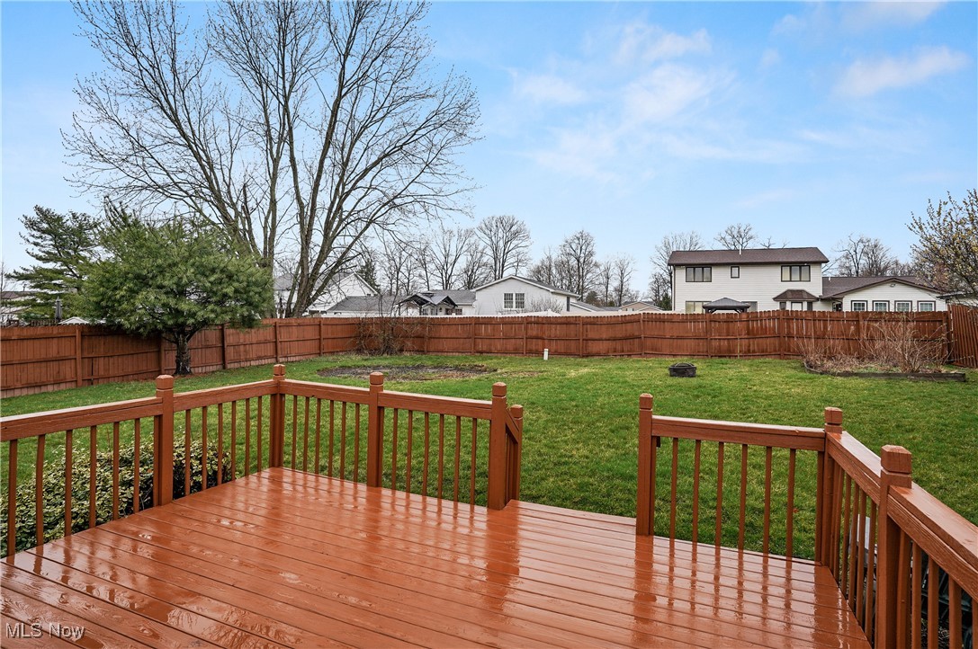 6874 Berry Blossom Drive, Austintown, Ohio image 22