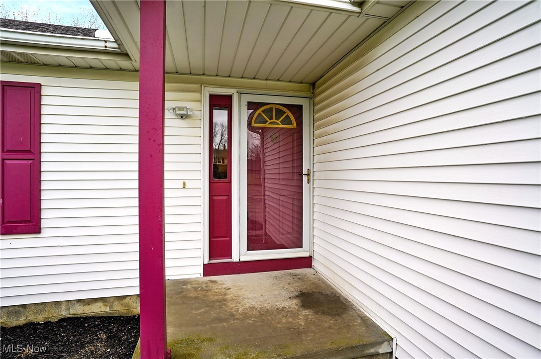 6874 Berry Blossom Drive, Austintown, Ohio image 19